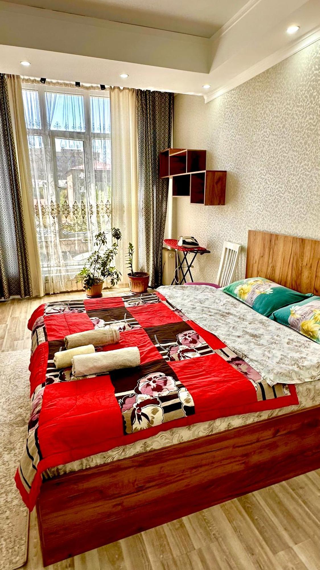 Central Apartment Bischkek Exterior foto